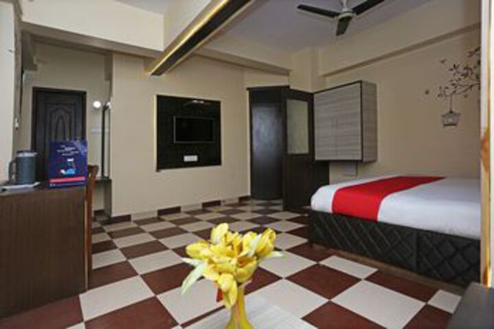Room 4 of 34