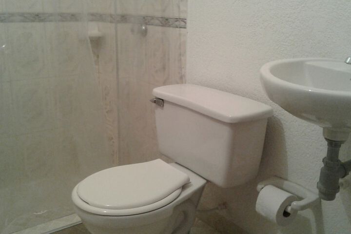 Room 6 of 26