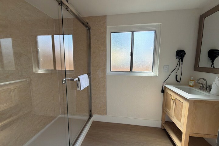 Room 83 of 120