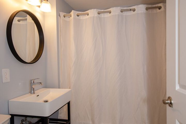 Room 5 of 19