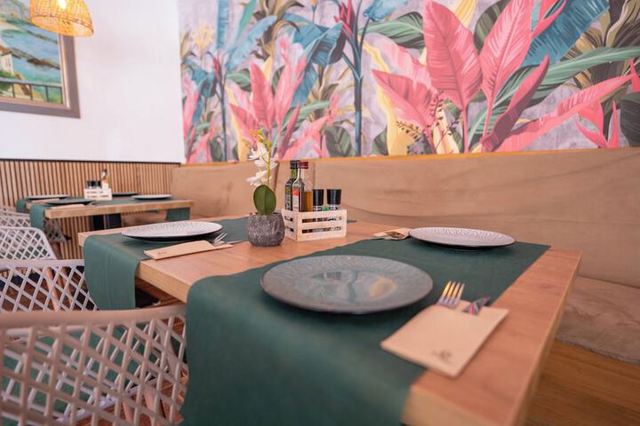 Dining 105 of 131