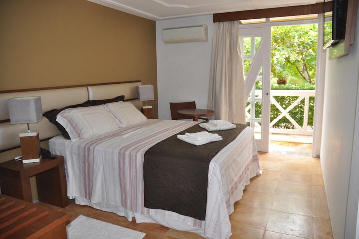 Room 9 of 32