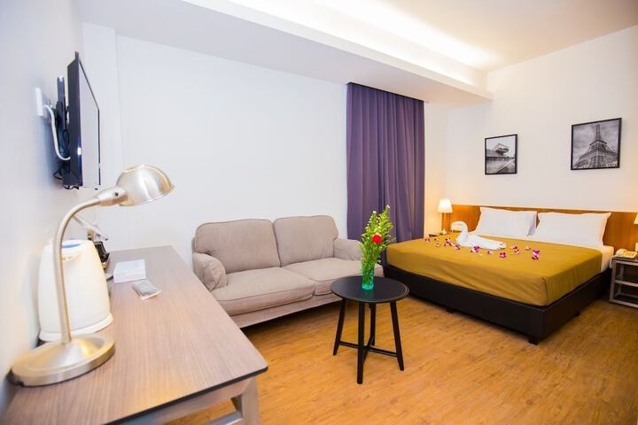 Room 5 of 38