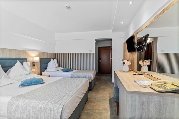 Room 12 of 31