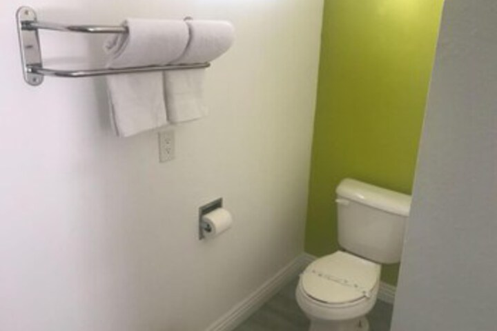 Room 6 of 20