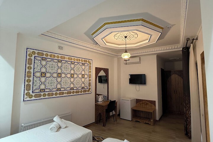 Room 4 of 64