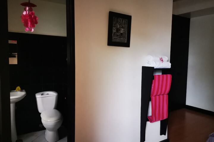 Room 11 of 34