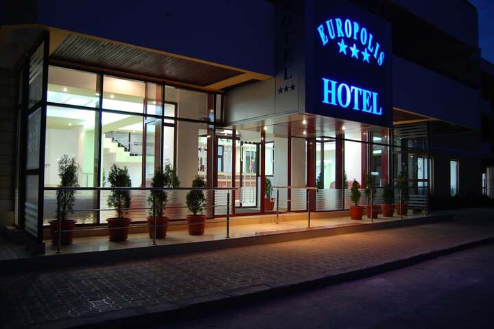 Hotel 53 of 55