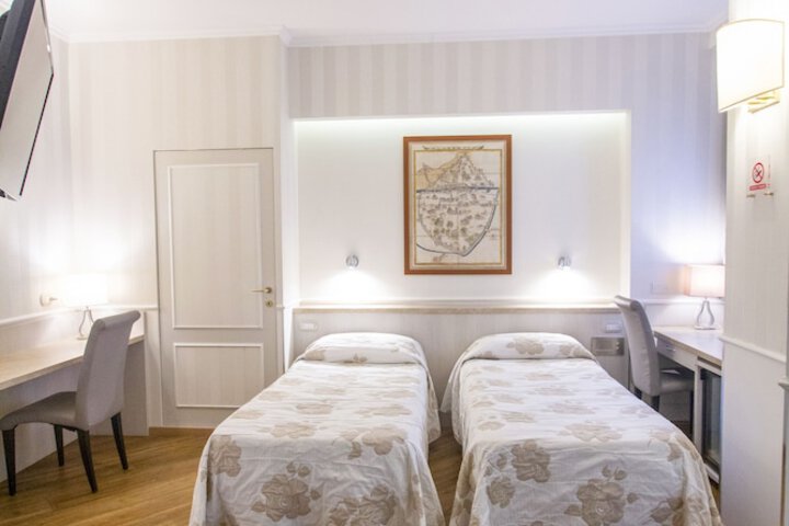 Room 40 of 93