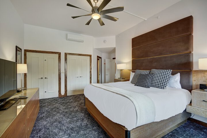 Room 3 of 36