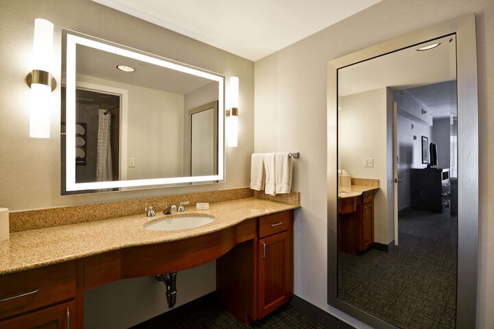 1 King Bed 1 Bedroom Suite (16 of 37)