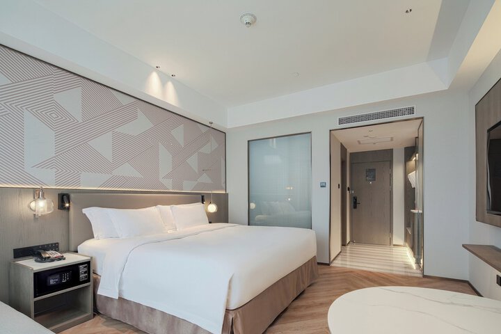 Room 19 of 115