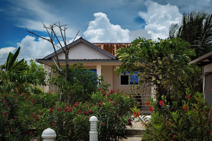 Hotel Exterior 41 of 65