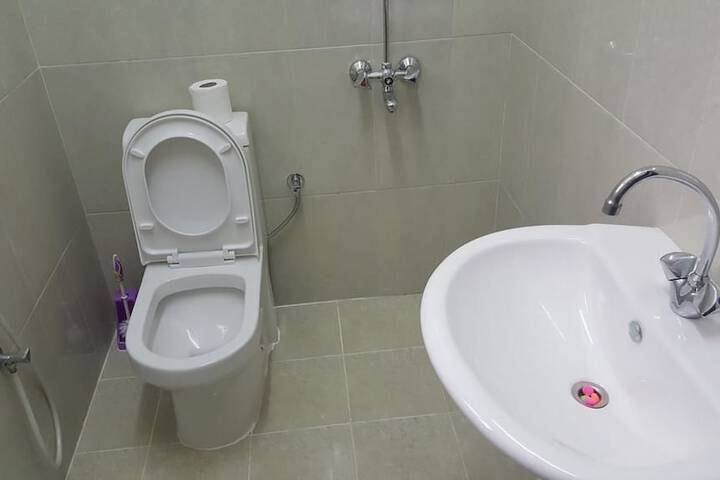 Room 12 of 12