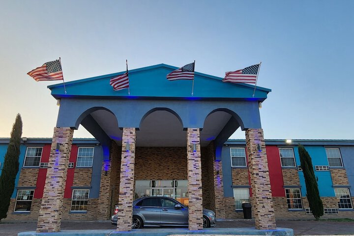 B&J Hotel and Apartment in Pecos, TX