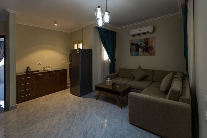 Room 4 of 38