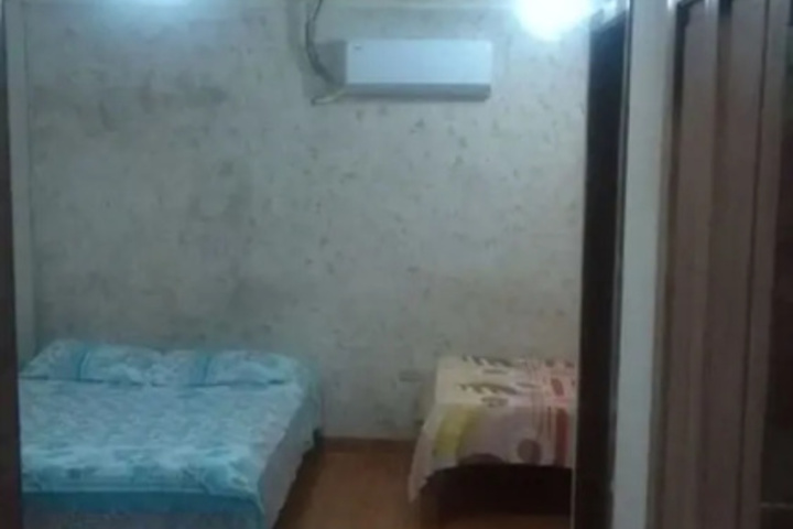 Room 6 of 15