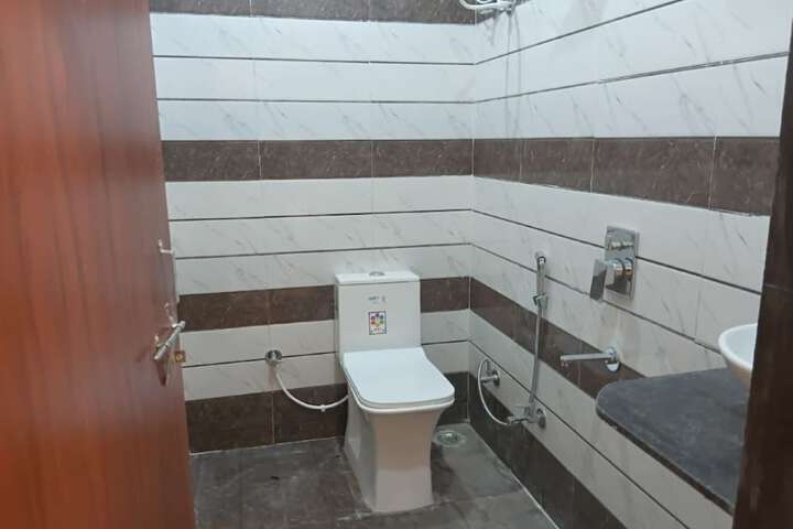 Room 14 of 14