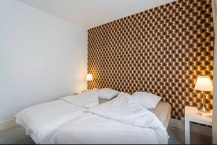 Room 42 of 68