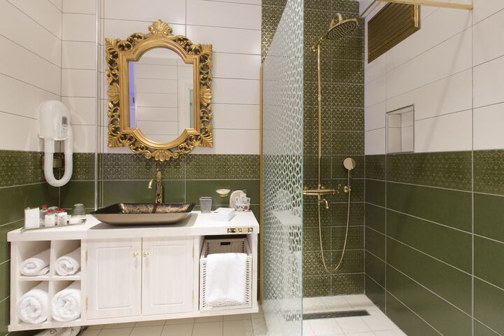 Bath Interior