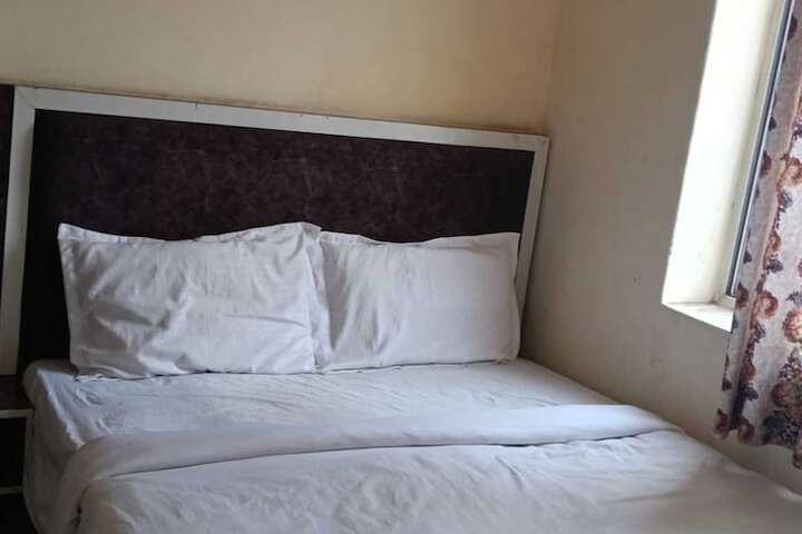 Room 15 of 21