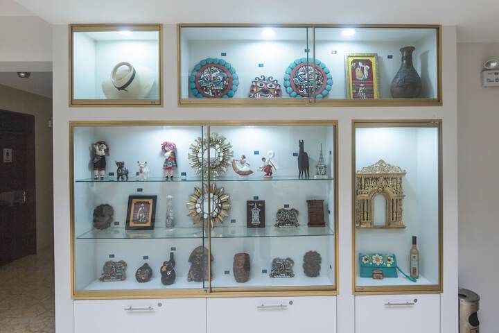 Gift Shop 70 of 103
