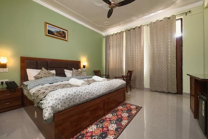 Room 20 of 38