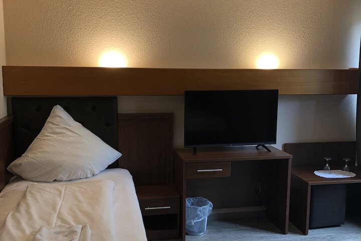 Room 17 of 54