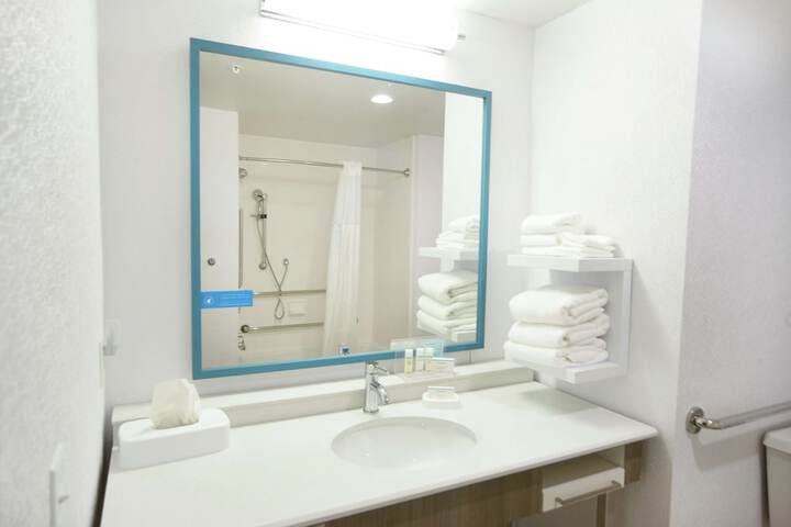 Bathroom shower