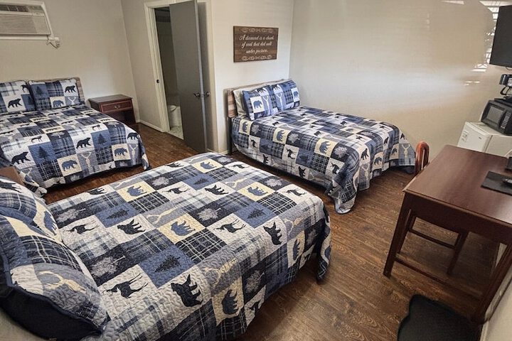 Room 4 of 37