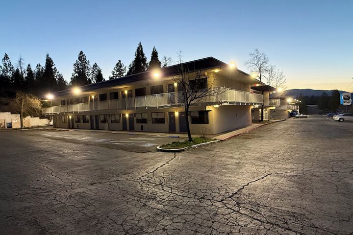 Property Grounds 17 of 24