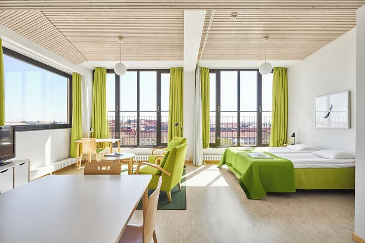 Room 55 of 141