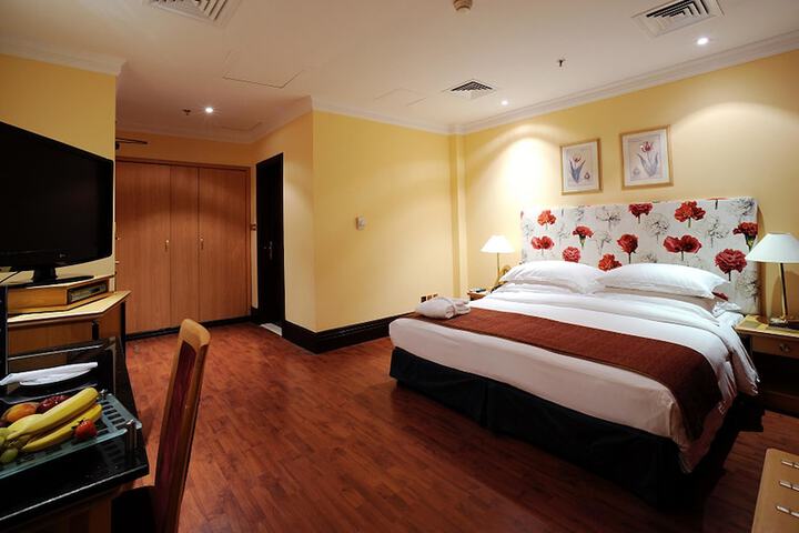 Room 7 of 61