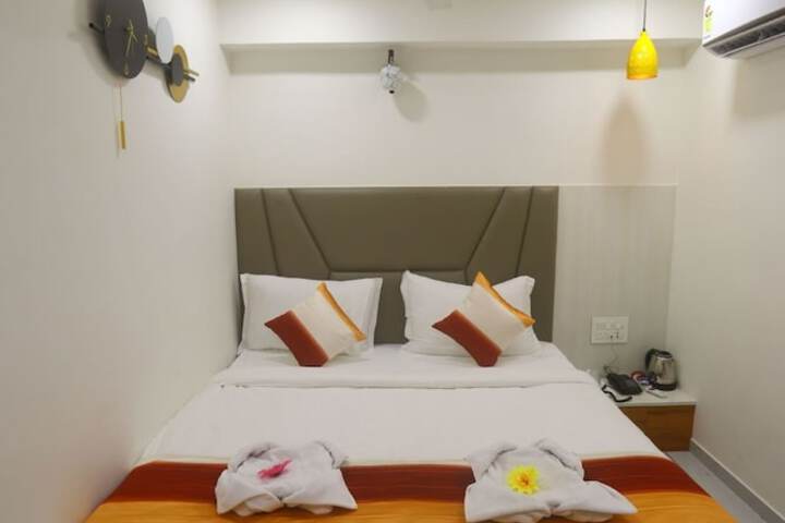 Room 12 of 68