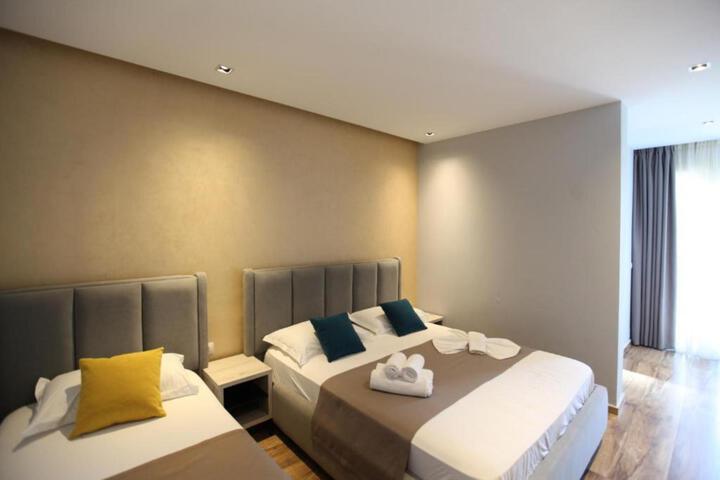 Room 86 of 143