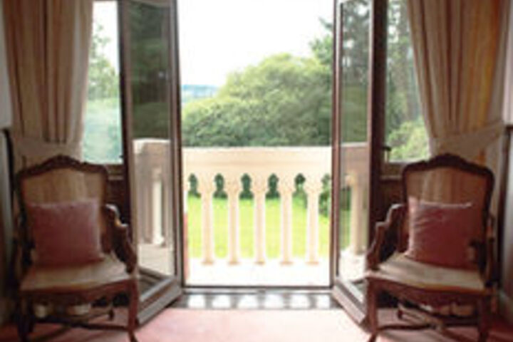 Room 33 of 63