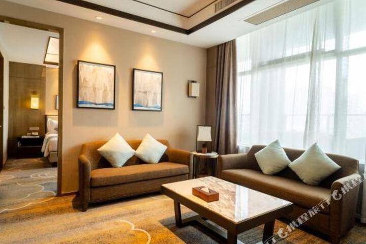 Huzhou Hotel