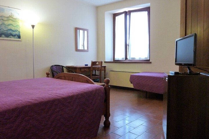 Room 7 of 35