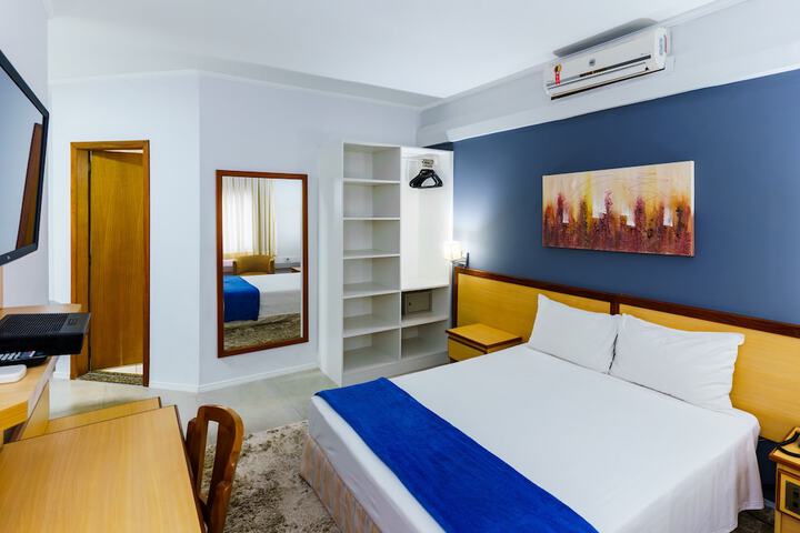 Room 18 of 47