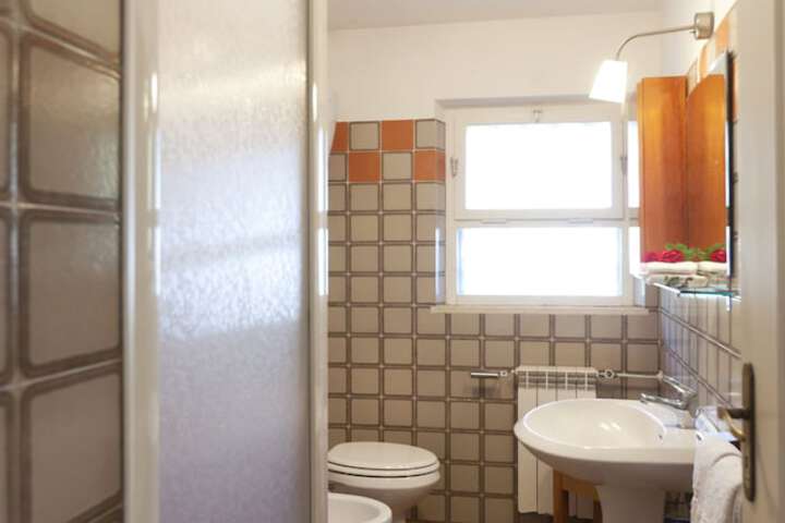 Room 18 of 35