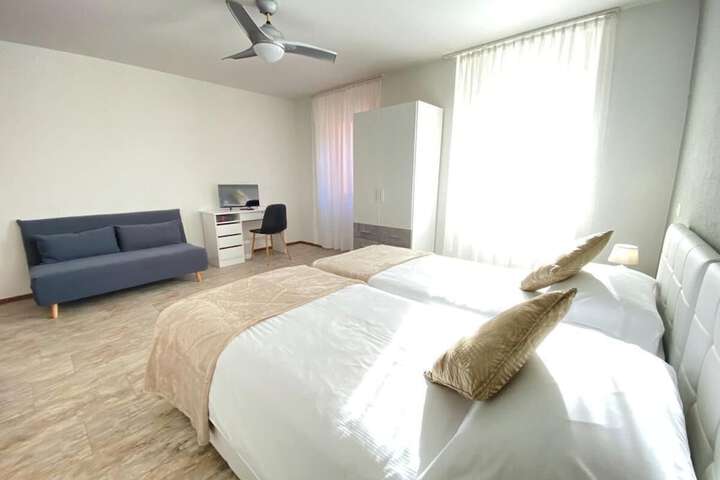 Room 19 of 32