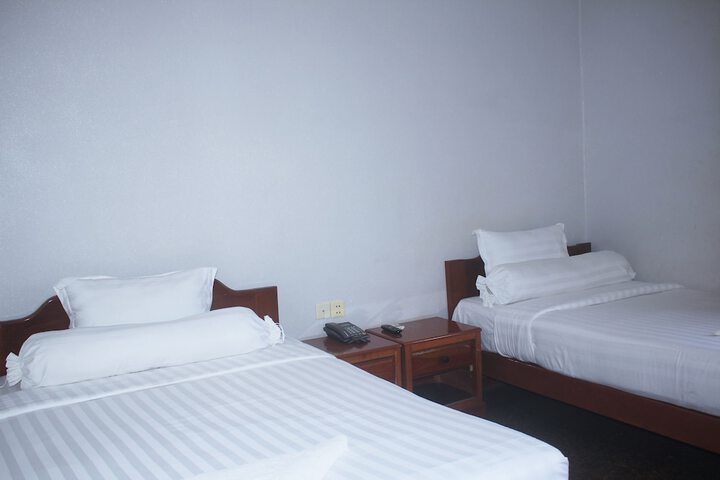 Room 6 of 52