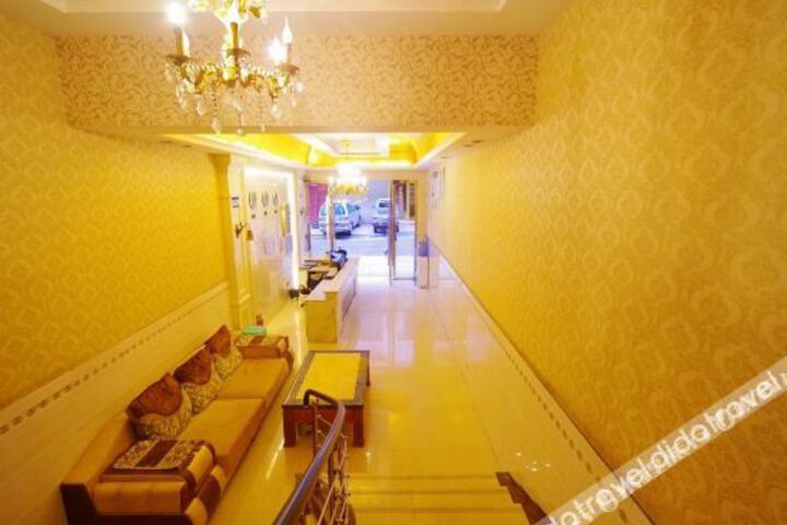 Hotel Interior 6 of 18