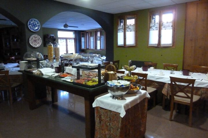 Breakfast/Coffee Service 21 of 31