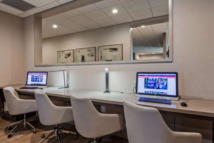 Business Center 26 of 27