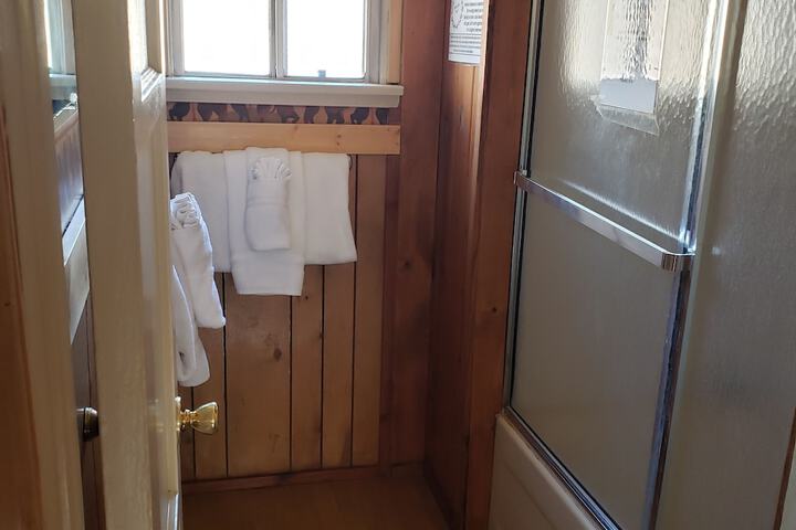 Room 153 of 178