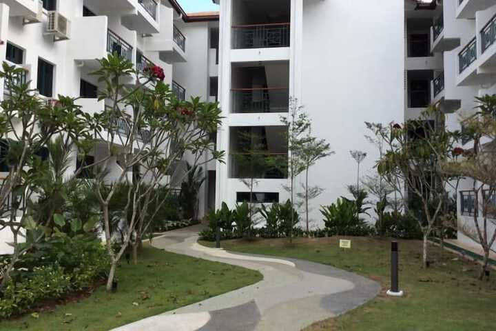 Hotel Entry