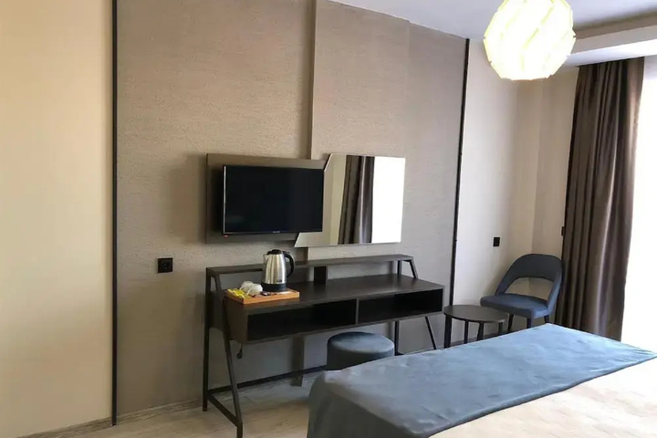Room 3 of 6