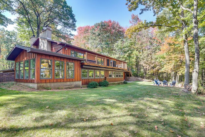 Rhinelander Chain of Lakes Home w / River Dock!
