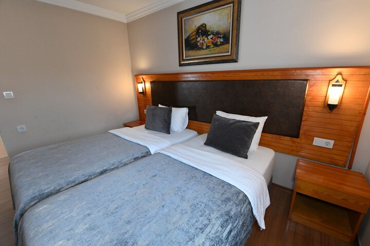 Room 26 of 227